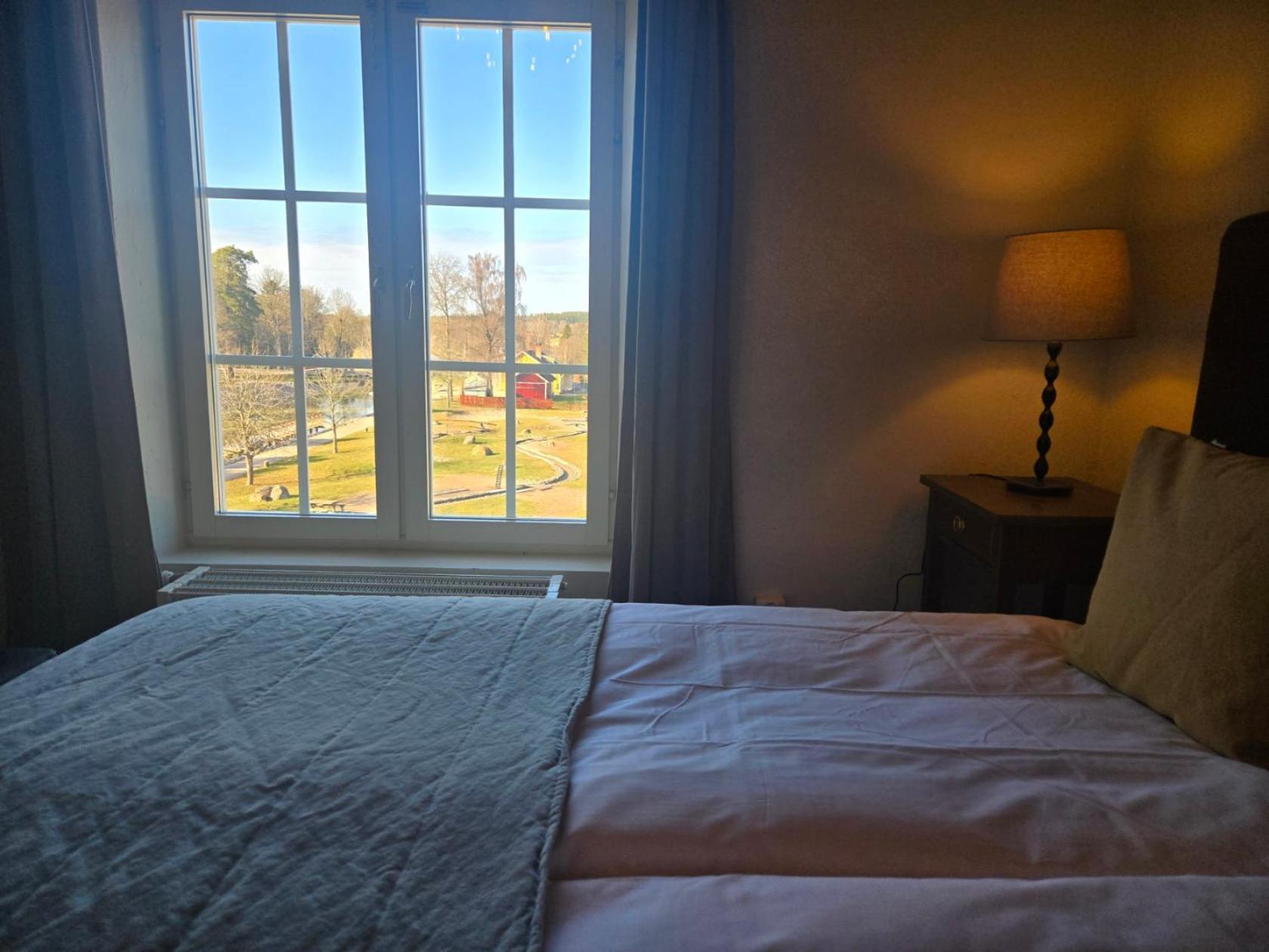 Norrqvarn & By Vaenerport Hotel Lyrestad