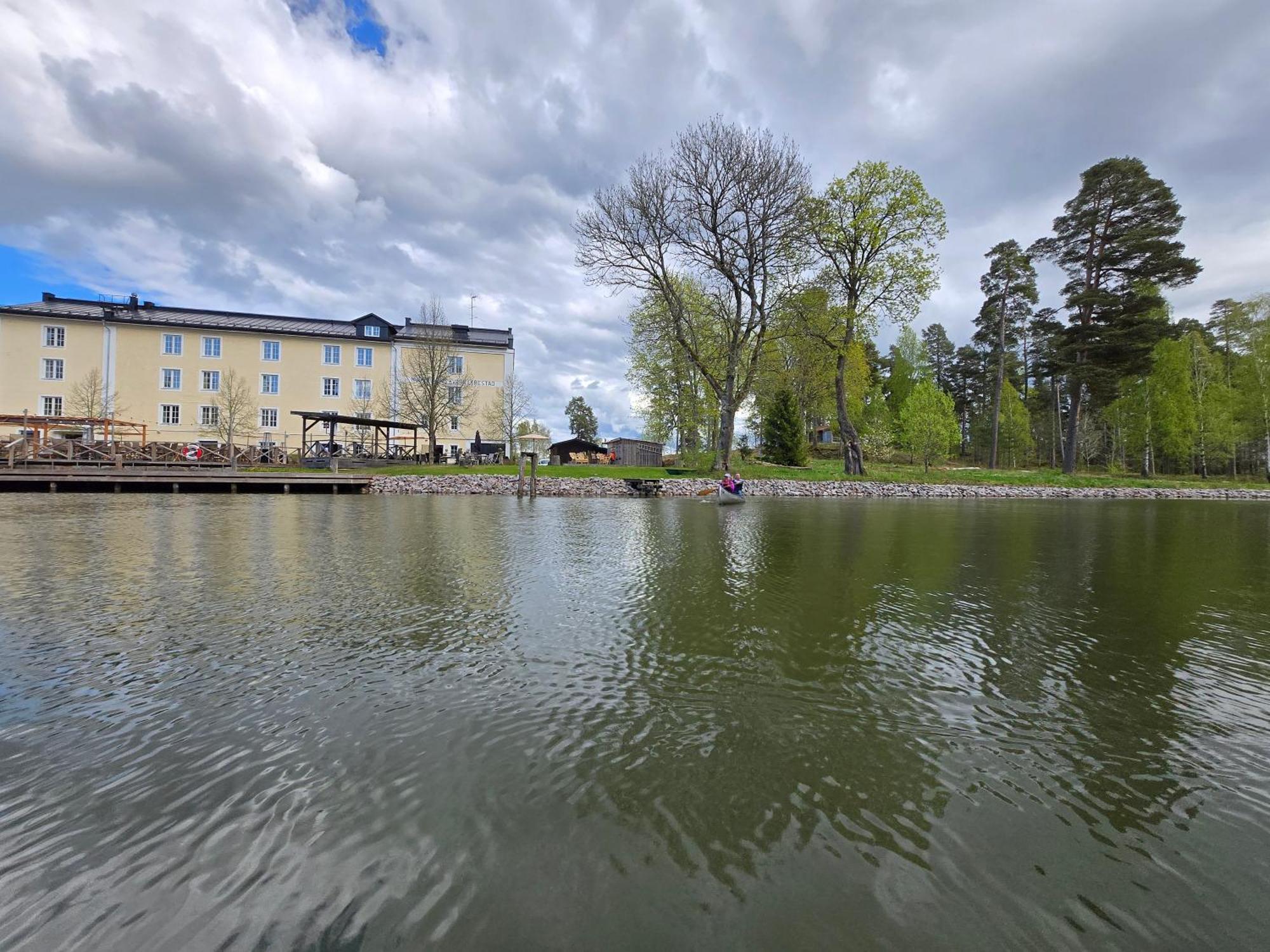 Norrqvarn & By Vaenerport Hotel Lyrestad