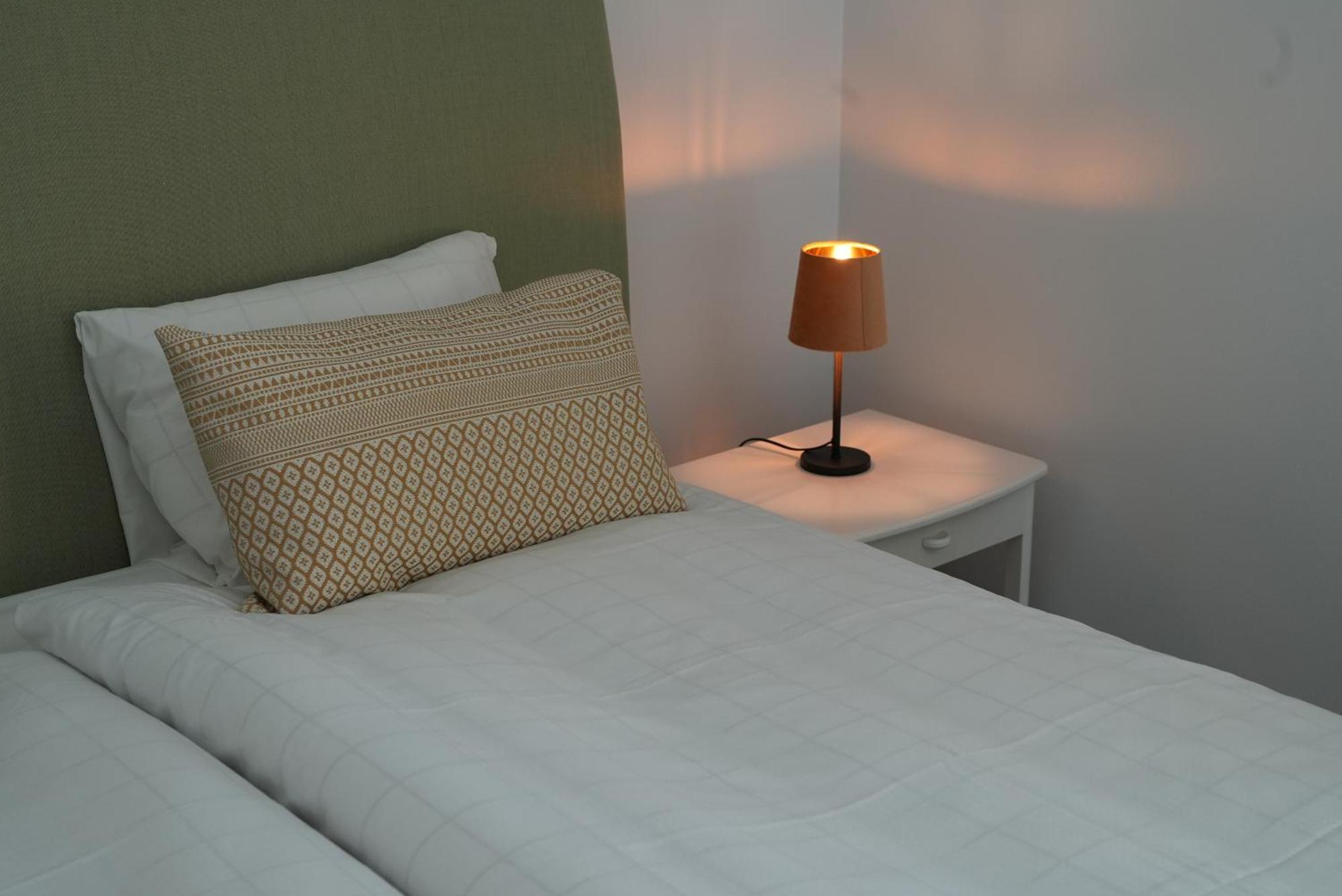 Norrqvarn & By Vaenerport Hotel Lyrestad